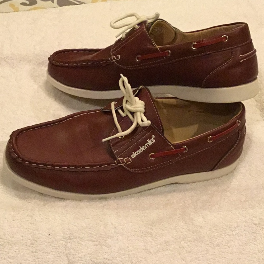 Men’s Akademiks casual boat shoes size 10 dark red